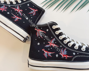 Ręcznie haftowany smok Converse: czarne płócienne buty za kostkę
