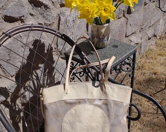 Vintage Tignanello White Leather Pocketbook - Purse - Etsy display picture 3