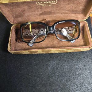 ❤️COACH SUNGLASSES OP ART STEMS 8047EY Italy with COACH CASE Coach HC8425U - CAD74 Sunglasses | Select Eyewear main image 4