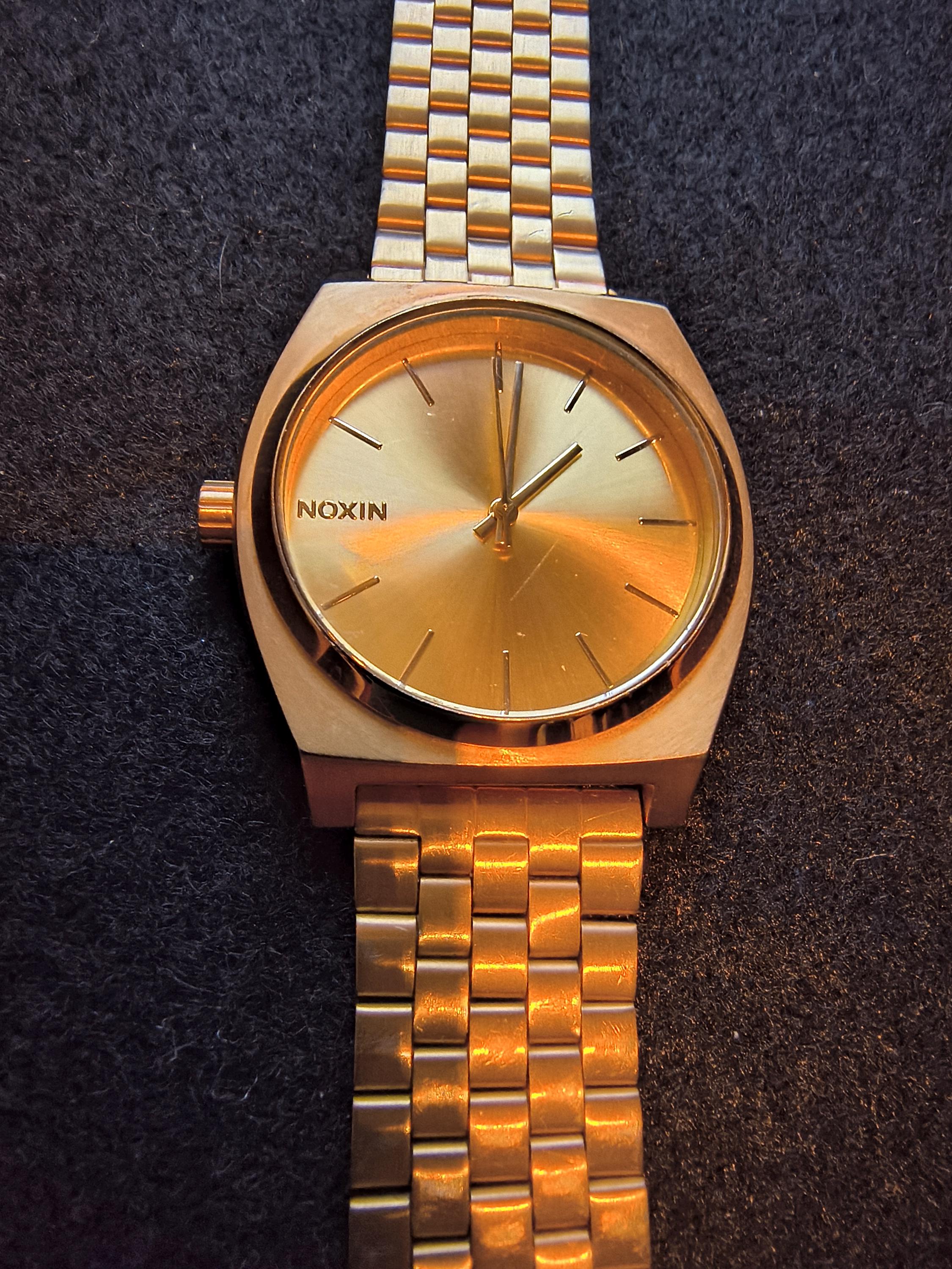 Nixon Watch - Etsy display picture 2