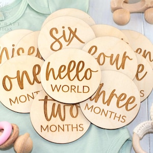 Disque d'étapes marquantes du mois de bébé personnalisé en bois marqueur d'étapes clés en bois Signe du mois de bébé Signe du nom de bébé Cartes d'étapes importantes Nom de l'hôpital souvenir