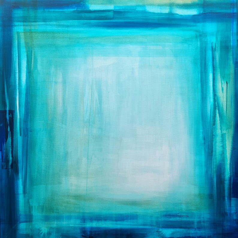 Pode incluir: Pintura abstrata com composi&ccedil;&atilde;o quadrada. A obra apresenta um gradiente de azuis e verdes-&aacute;gua, com tons mais escuros emoldurando uma &aacute;rea central mais clara. As pinceladas criam um efeito texturizado, evocando uma sensa&ccedil;&atilde;o de profundidade e fluidez.