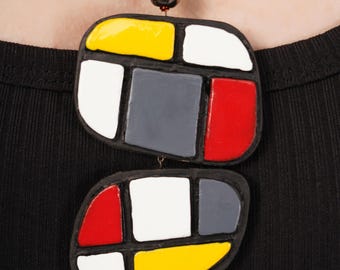 Conjunto de collar y pendientes de arcilla hechos a mano: joyería geométrica con bloques de colores