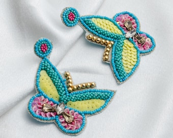 Pendientes de mariposa con cuentas: joyería bohemia de cuentas azules
