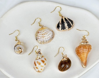 Vintage Seashell Earrings/ Summer Seashell Earrings/ Gold Seashell Hook Earrings/ Ocean Seashell Earrings/ Beach Natural Seaside Earrings
