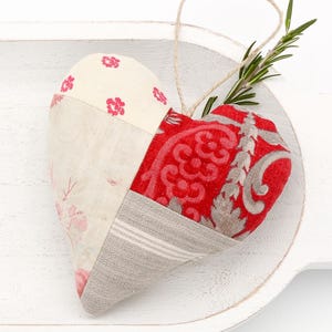 Vintage Linen & French Fabric Patchwork Sachet – Great Gift for Her/Woman/Family/Friends – Filled with French Lavender – May Be Personalized