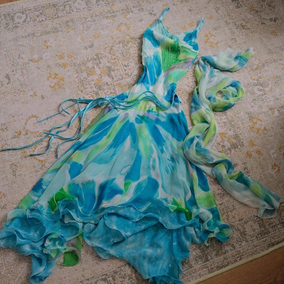 Vintage Spanish Evening Dress: Mermaid Wave Ruffle Gown (M)