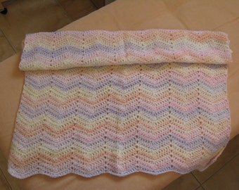 Ripple baby blanket in pastel colors