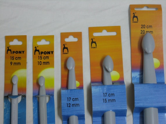 Set of 5 Wide Crochet Hook 9mm, 10mm, 12mm, 15mm, 20mm pony -  Canada