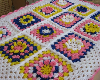 Baby girl/boy granny squares Blanket with 3D flowers in the center of each square- Pink, yellow, blue, white - OOAK