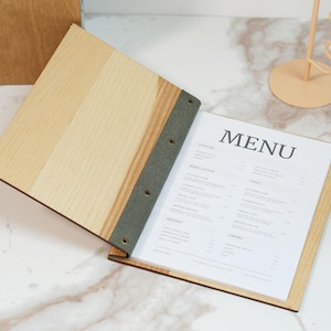 Portamenús pequeño con logotipo grabado, portamenús de restaurante, portamenús personalizable, folio de madera, tablero de menú personalizado