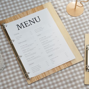 Gepersonaliseerde menuomslag met ringband, houten menumap, restaurantmenu met gegraveerd logo,
