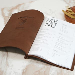 Menú de cuero vintage con logotipo grabado, carpeta para menú de restaurante, funda de cuero para menú, carpeta para menú de madera