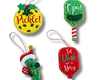 Adornos de fieltro de Bucilla Merry Pickleball terminados (se venden por separado)