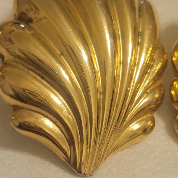 Monet Shell Stud Earings, Leaf Patterned Jewelry,… - image 4