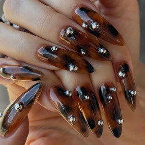 Tortoise Shell Press On Nails: Y2K Chrome Gel Nails