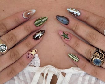 y2k star graffiti Press On Nails: Hand Painted Gel Nails