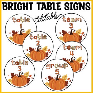 Könnte beinhalten: Fünf kreisförmige Schilder mit dem Text BRIGHT TABLE SIGNS und editable oben. Jedes Schild zeigt eine Kürbisillustration mit Herbstblättern und Textbeschriftungen wie table 1, table 2, table 3, team 3, team 4 und group 5 in Orange.