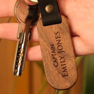 Engraved Wooden Maritime Keychain: Nautical Dad Gift