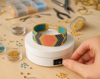 Rotating Display Stand - Motorized Turntable for Jewelry, Crafts