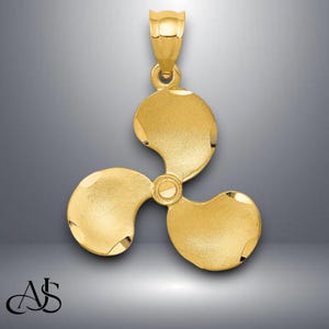 14K Yellow Gold Ship Propeller Pendant with Necklace Chain Options