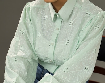 Blusa de algodón verde menta con ojales, camisa victoriana de manga abullonada, blusa con botones de perlas.