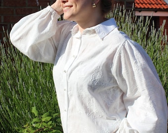 Weiße Eyelet Cotton Bluse: Besticktes Victorian Sommer Shirt