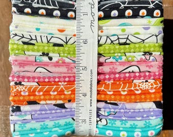 Fab-boo-lous by Me and My Sisters Designs for Moda: Pre-cut Fat Quarter Bundle (32 pieces)