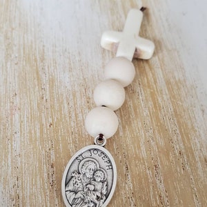 Rosario de San José, medalla de San José, rosario de dedo, regalo de mini rosario, regalo de confirmación para niños, santo patrón de los trabajadores, rosario de una decena