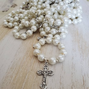 Mini rosary favors, baptism favors for girls, finger rosaries, religious gifts for students, small cross favors, baptismal favors, wedding