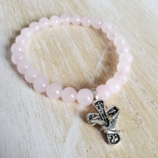 Erstkommunion Geschenk für Mädchen, religiöses Geschenk für sie, katholischer Schmuck, rosa Rosenkranz Perlen, Rosenquarz, Edelstein Armband, Taube Charm