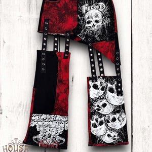 Falda vaquera estilo punk Y2K con estampado tie-dye y calentadores de piernas con calaveras (2XL)