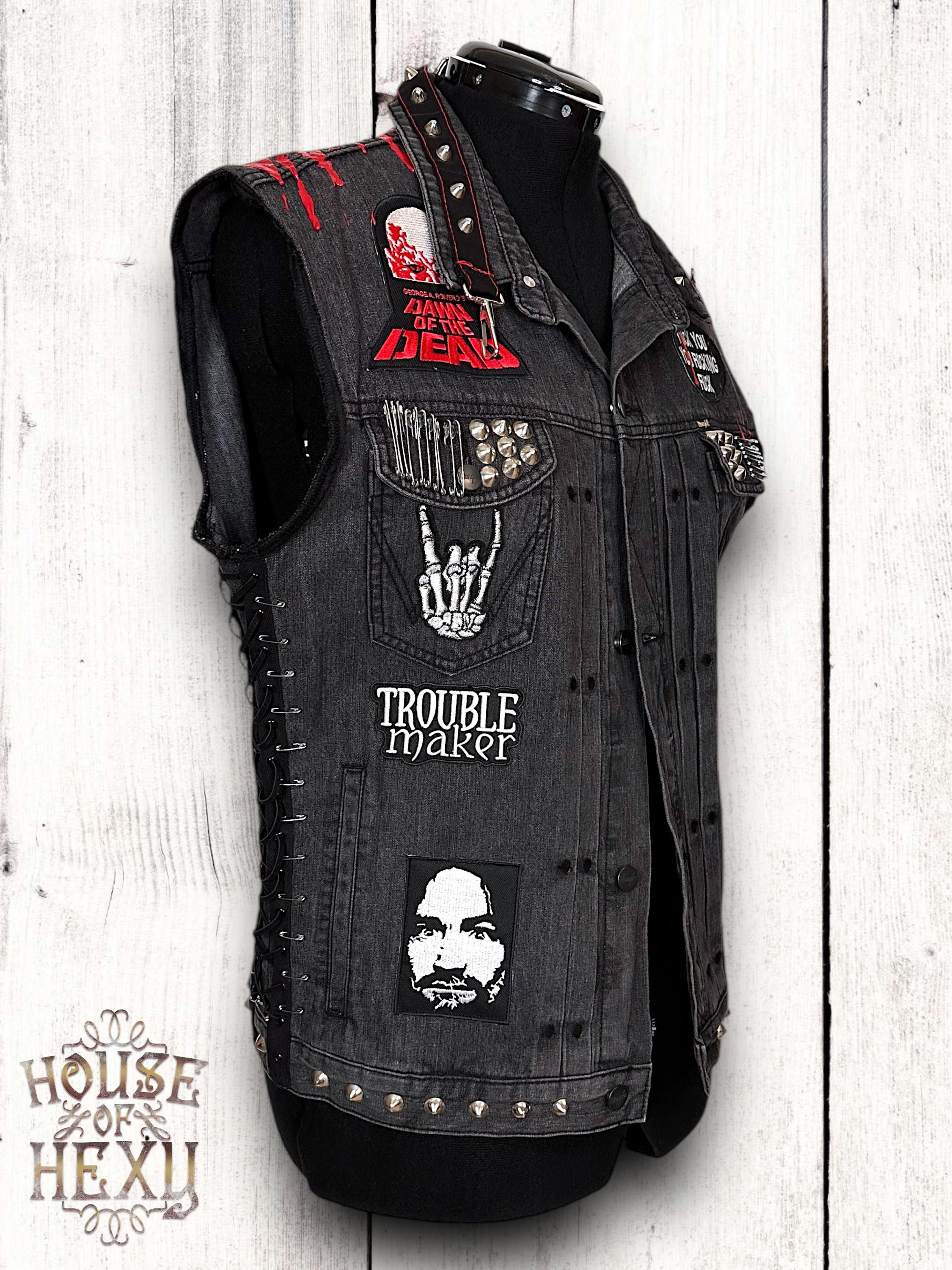 ジャケット・アウター BIRTHDAY BASH BACK RIBBON FUR VEST House of Hexy Unisex Plus Size Heavy Metal Horror Patchwork