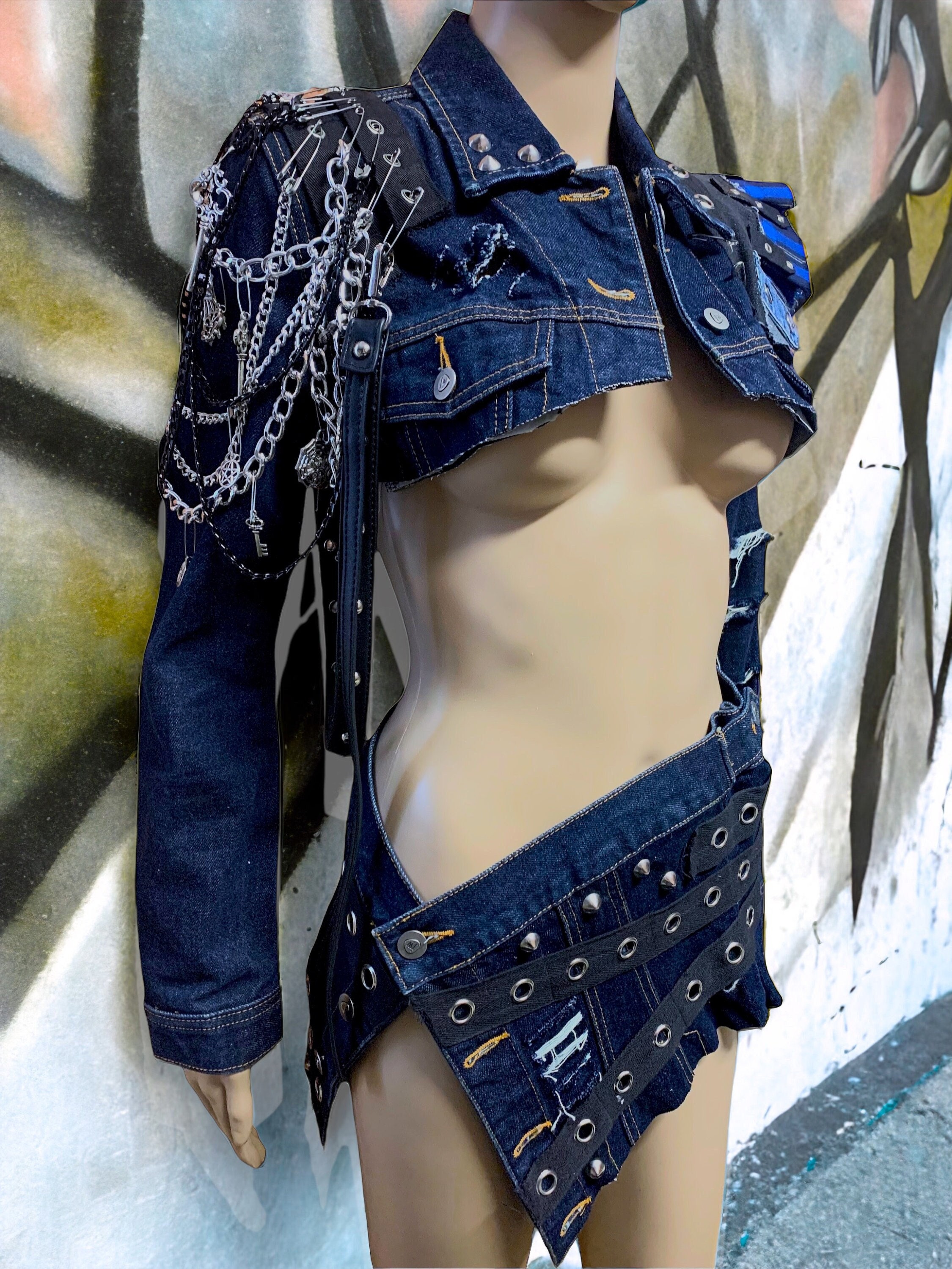 Punk Couture Superstar Grunge Shoulder Epaulet with chains Reworked Vintage Demin Bolero Jacketthumbnail