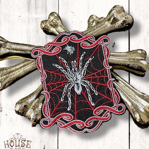 Écusson thermocollant toile d'araignée gothique victorien House Of Hexy : filigrane d'arachnide brodé