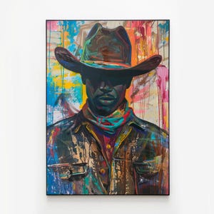 Puede incluir: Una pintura de una persona que lleva un sombrero de vaquero marr&oacute;n y una chaqueta azul y marr&oacute;n. El fondo es un dise&ntilde;o abstracto colorido.