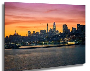 Impresión del amanecer del horizonte de San Francisco: Ghirardelli Square, California