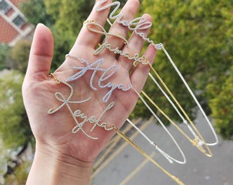 Collier prénom personnalisé en cz : pendentif glacé écriture cursive, cadeau