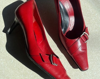 Red Pointed Toe Buckle Kitten Heels Pumps - Size 6