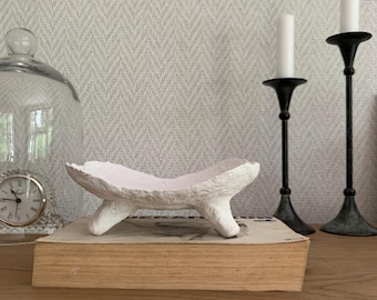 Decorative paper mâché bowl, jewelry stand, tray, legs, white