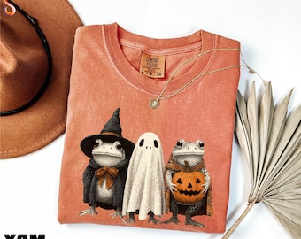 Spooky Frog Shirt, Funny Halloween Tee, Spooky Season Sweatshirt, Frogs Costume Tee for Halloween, Frog Lovers Gift, Comfort Colors T-Shirt