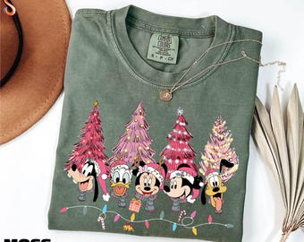Camiseta rosa navideña de Mickey y sus amigos, camiseta "Muy Feliz Navidad" de Disney Mickey, sudadera para viajes familiares de WDW, camiseta con colores cómodos