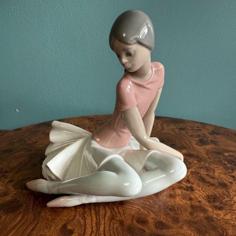 Vintage Lladro Shelly Sitting Ballerina Pink #1357 1978 Porcelain