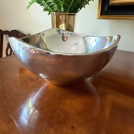 Vintage Nambe Tri-corner Bowl 9