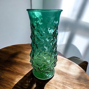 Vintage Glass Vase Green Crinkle E O Brody Co. Emerald Green Crinkle Glass Vase 8 1/2&quot; Tall - Made In USA
