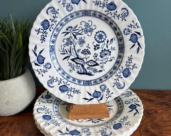 4 platos llanos nórdicos azules vintage de 25 cm (9-7/8") sin imperfecciones, de loza inglesa.