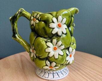 Vintage 1967 Inarco Green Apples & Daisies Ceramic Pitcher E-2863 Vintage 1967 Inarco Green Apples & Daisies Ceramic Pitcher E-2863