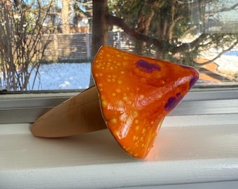 5 1/2&quot; Orange Ceramic Mushroom Watering Globe Glazed Speckled