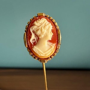 Vintage Gold-Tone Cameo Stick  Pin With Lady Portrait Design Resin Cream Amber