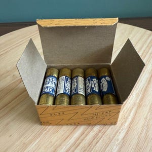 Vintage Bussman NON 15 Amp One-Time Fuses 250 Volts Box Of 10 Brass Collectible